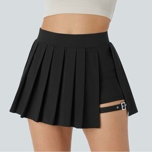HALARA Breezeful High Waisted Black Pleated Mini Skirt w/ Adjustable Buckle